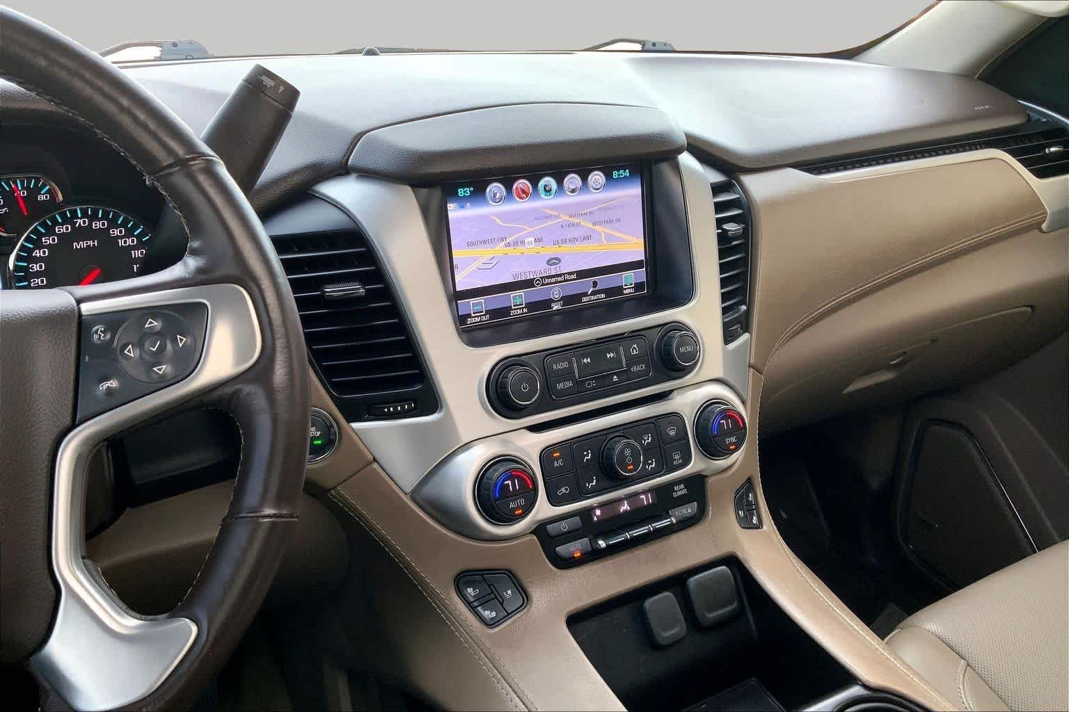 Used 2018 White Frost Tricoat GMC SLT image 7