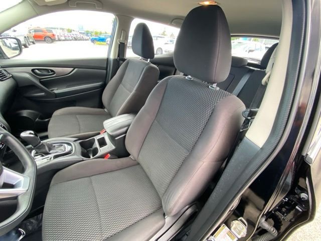 Used 2019 Magnetic Black Pearl Nissan S image 41