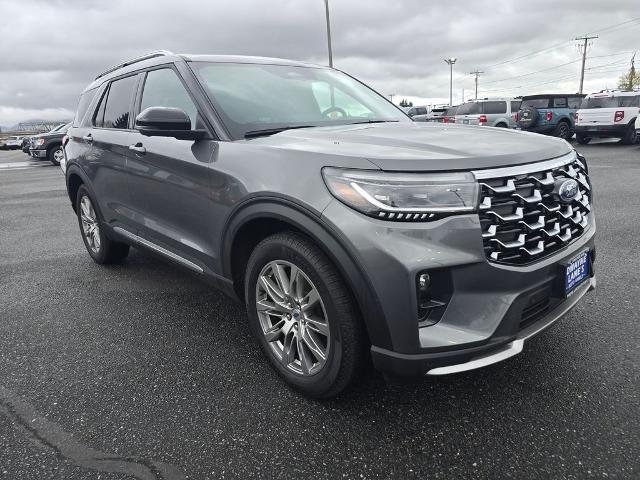Used 2025 Gray Metallic Ford Platinum image 34