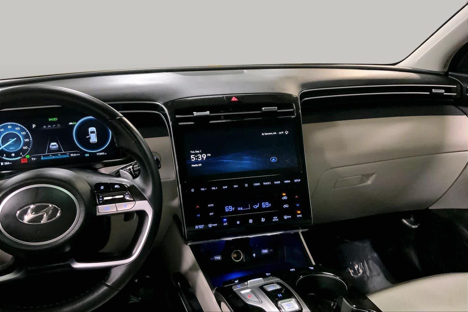 Used 2024 Deep Sea Hyundai SEL Convenience image 7