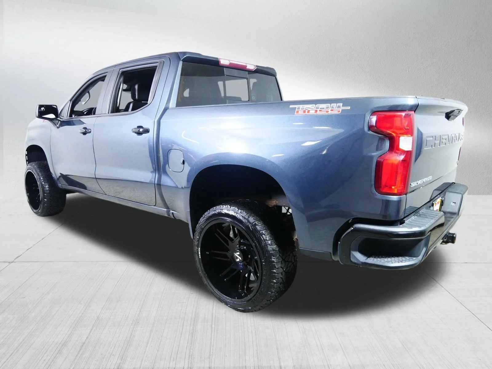 Used 2019 Shadow Gray Metallic Chevrolet LT Trail Boss image 5