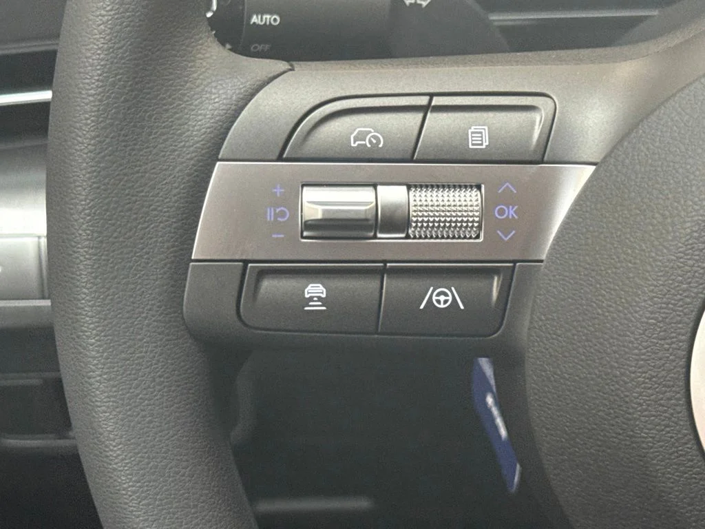 New 2027 Cyber Gray Metallic Hyundai SE image 21