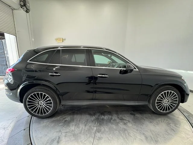 New 2026 Black Mercedes-Benz GLC 300 image 15