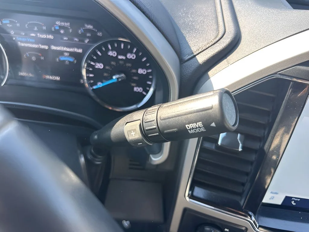 Used 2022 White Ford Lariat image 15
