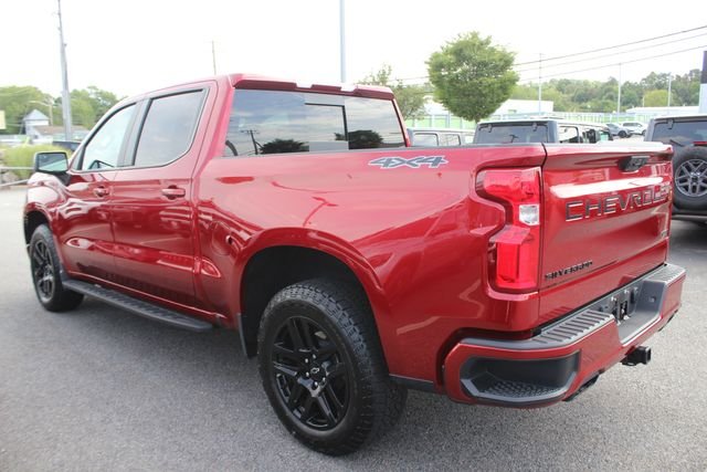 Used 2025 Red Chevrolet RST image 27