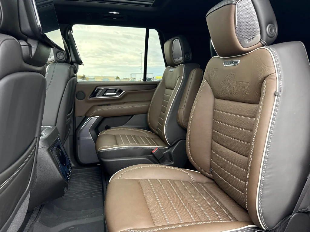 2026 GMC Yukon Denali Ultimate - Photo 33