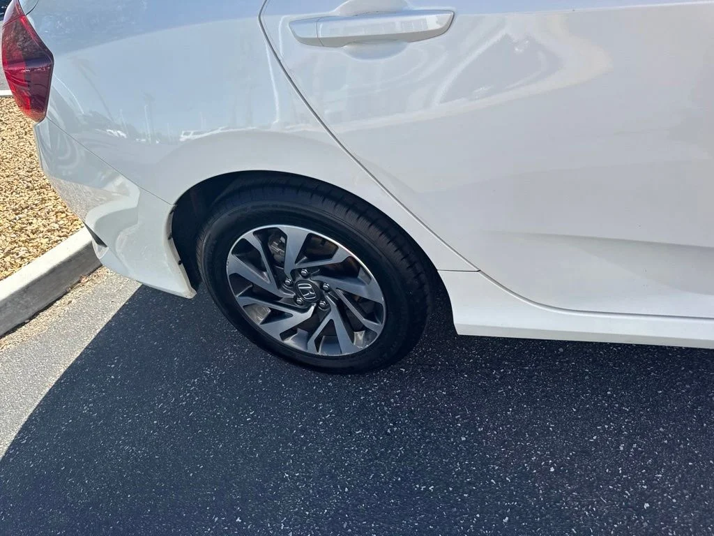 Used 2017 White Honda EX image 22