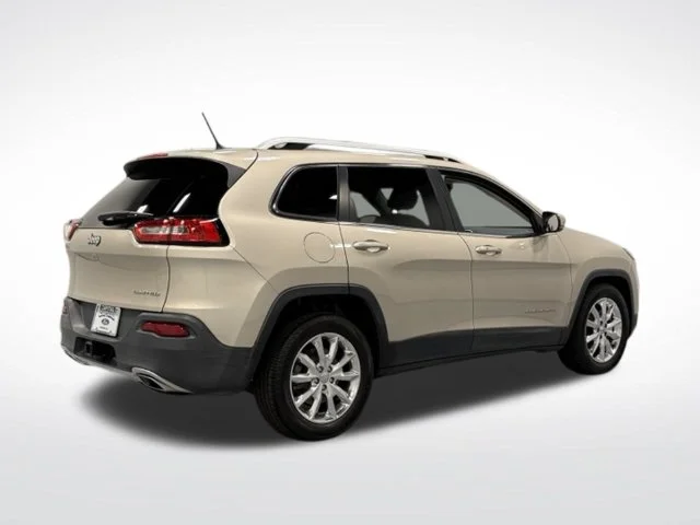 Used 2015 Beige Jeep Limited image 9