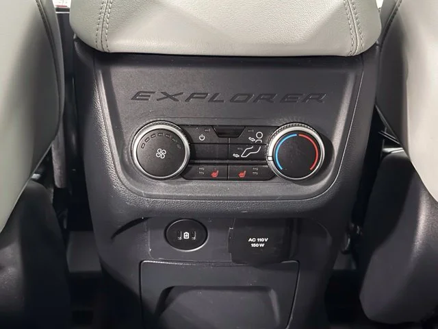 Used 2025 Black Ford Platinum image 35