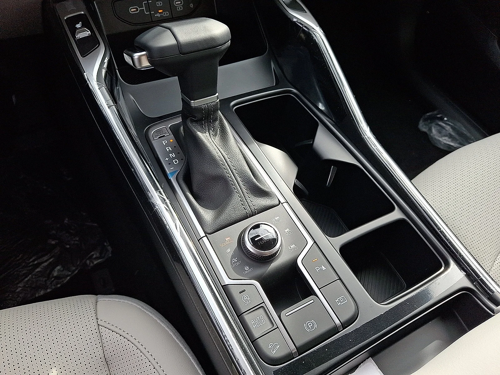 New 2026 White Kia EX image 17