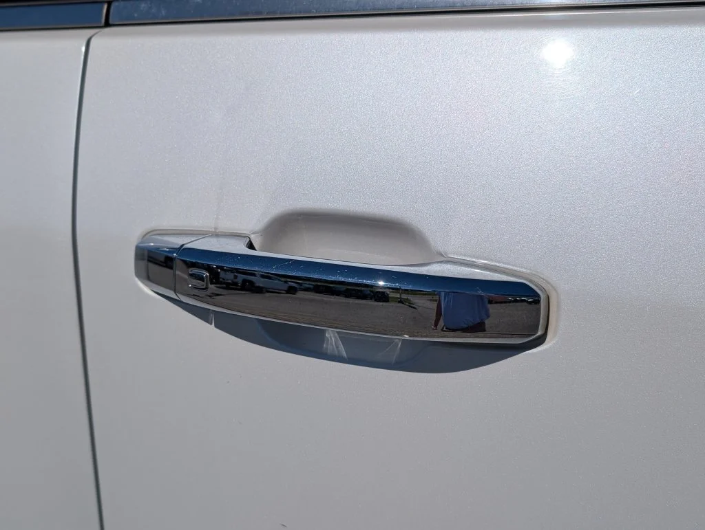 Used 2023 White GMC SLT image 15