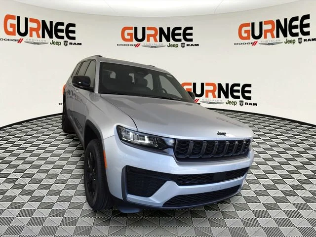 New 2026 Silver Zynith Exterior Paint Jeep Laredo Altitude image 9