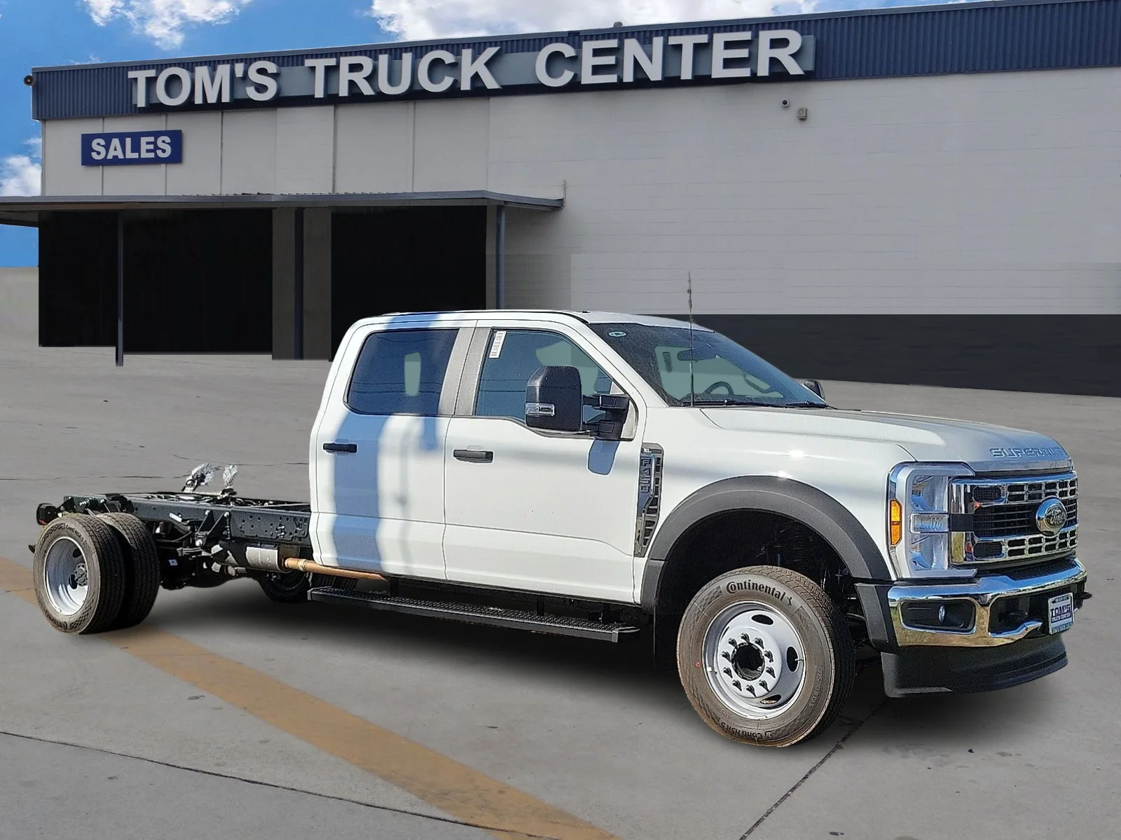 2026 Ford F-450 XL Crew Cab 203-In DRW's photo