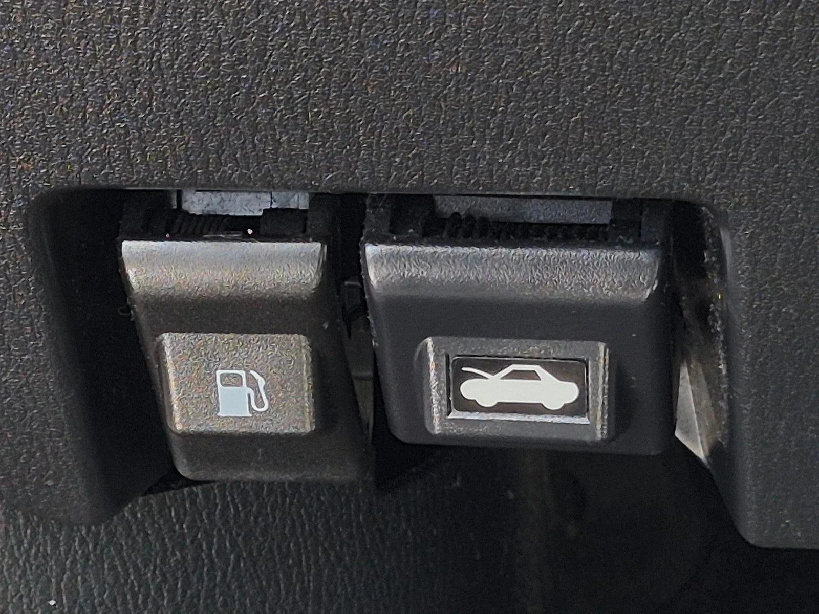 Used 2016 Sonic Silver Metallic Mazda Sport image 11