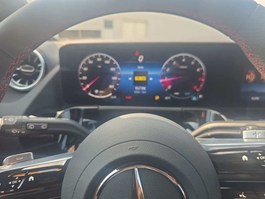 New 2026 Polar White Mercedes-Benz GLA 250 image 15