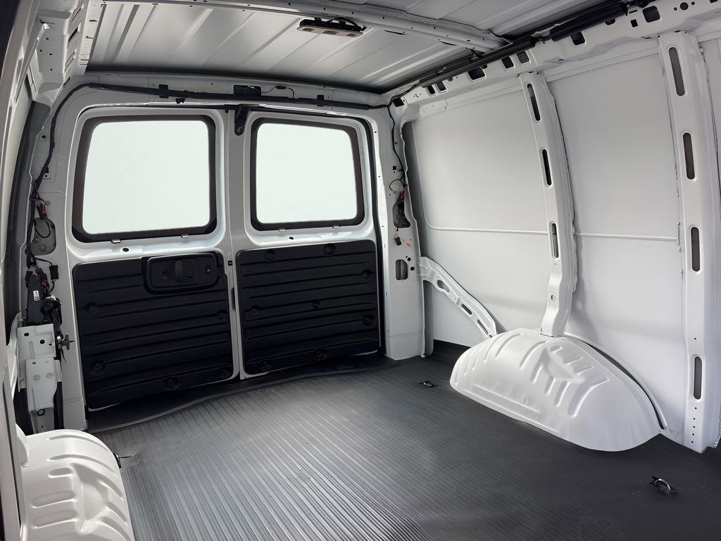 2025 Chevrolet Express Cargo Work Van - Photo 12
