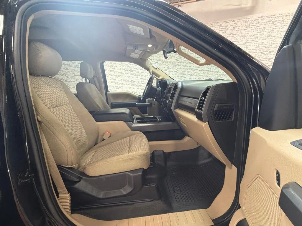 Used 2019 Black Metallic Ford XLT image 11