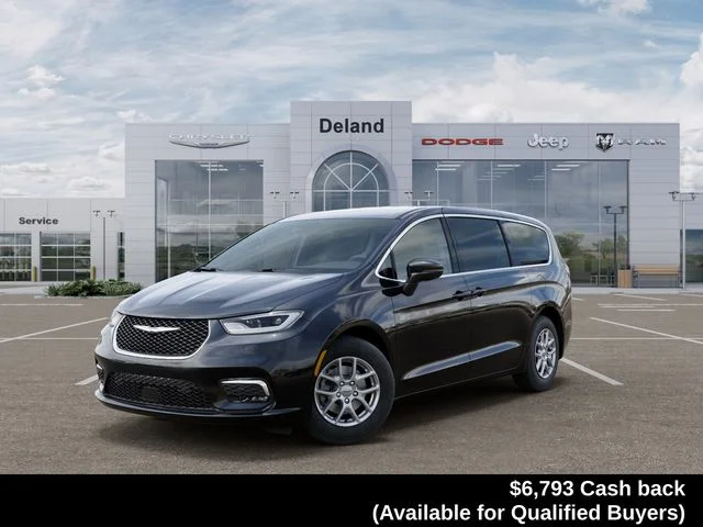 2026 Chrysler Pacifica Select's photo