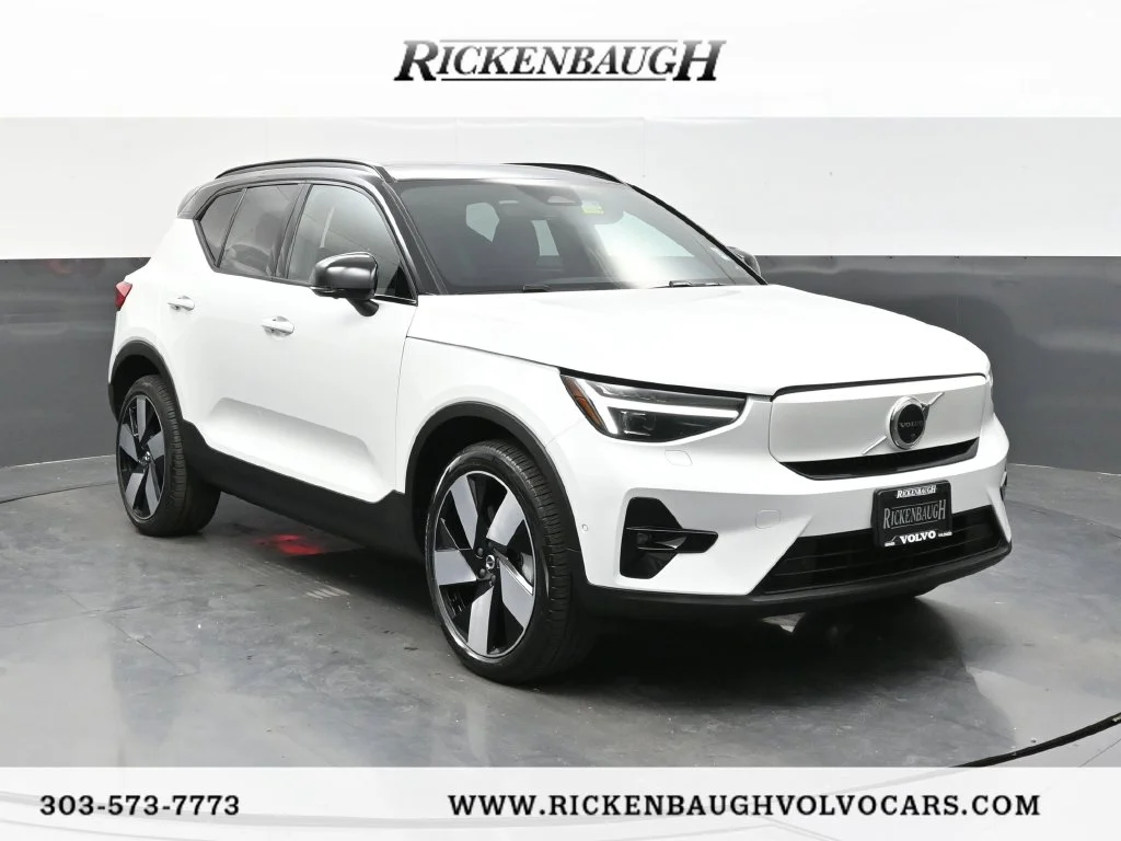 2023 Volvo XC40