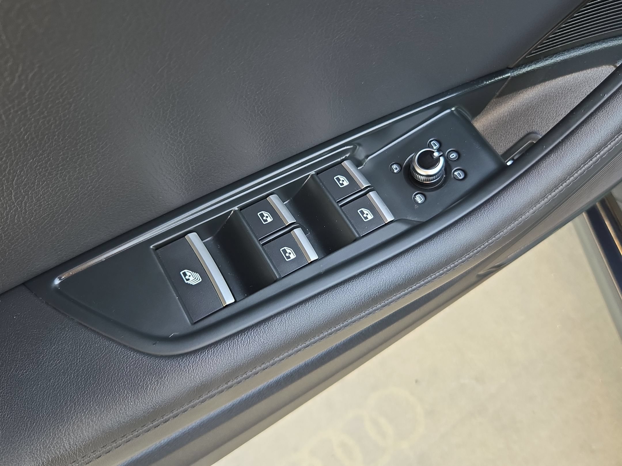 Used 2019 Black AUDI Premium Plus image 12