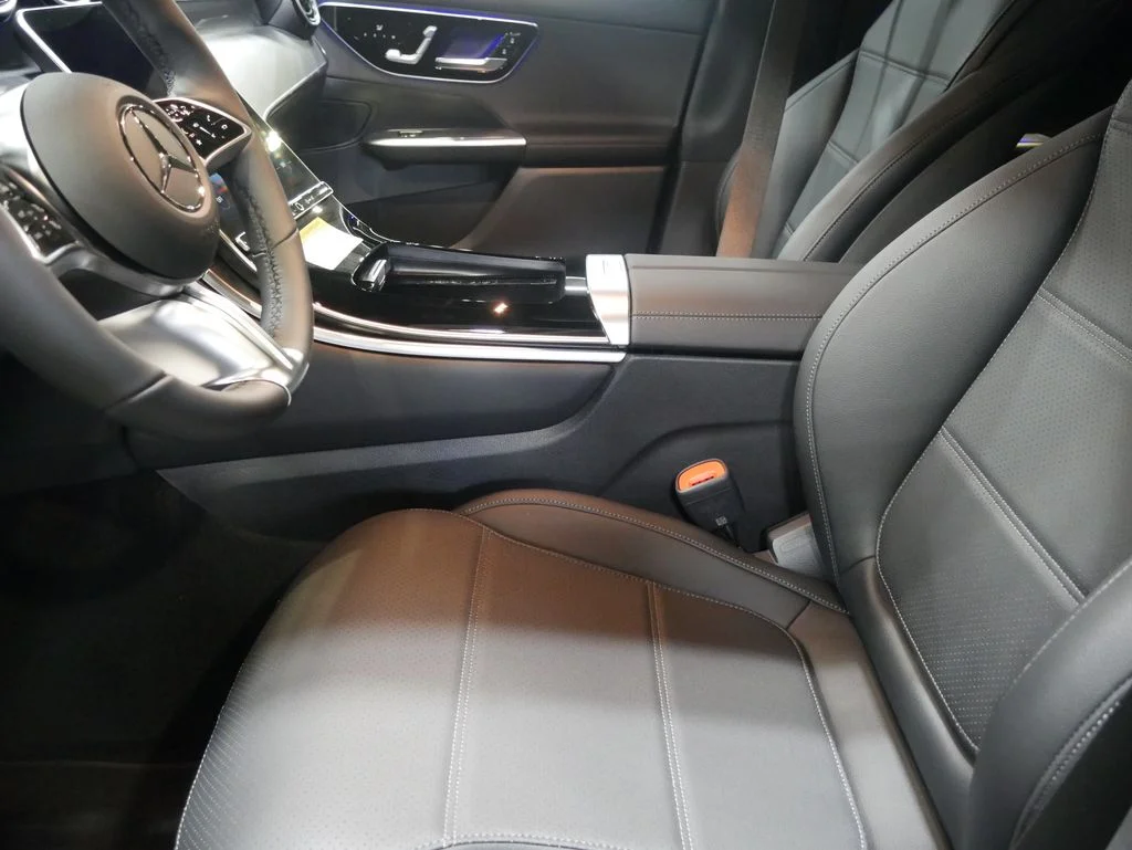 New 2026 Black Mercedes-Benz GLC 300 image 63