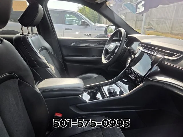 Used 2023 White Jeep Altitude X image 10