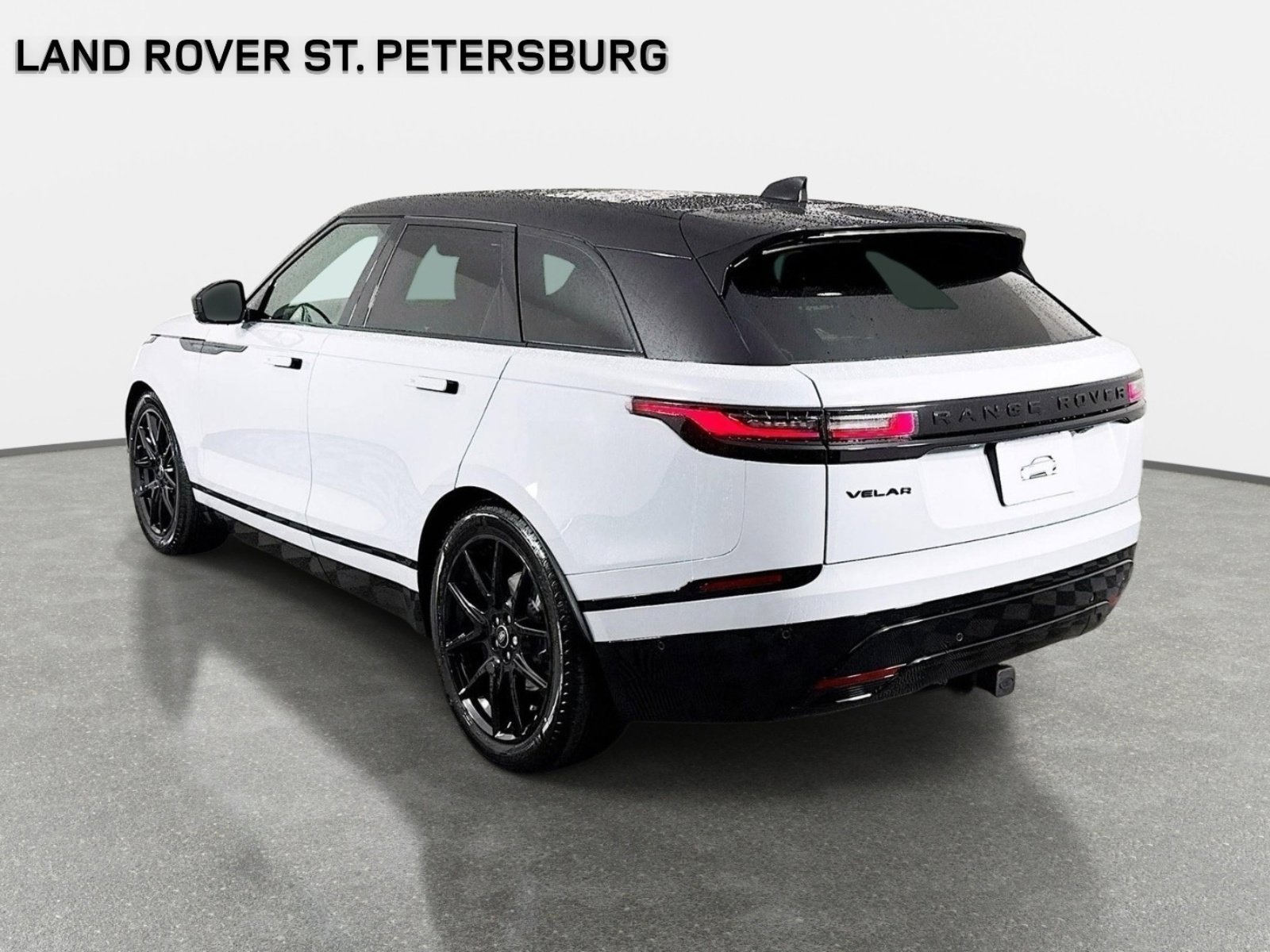 Used 2026 Gray Land Rover Dynamic SE image 7