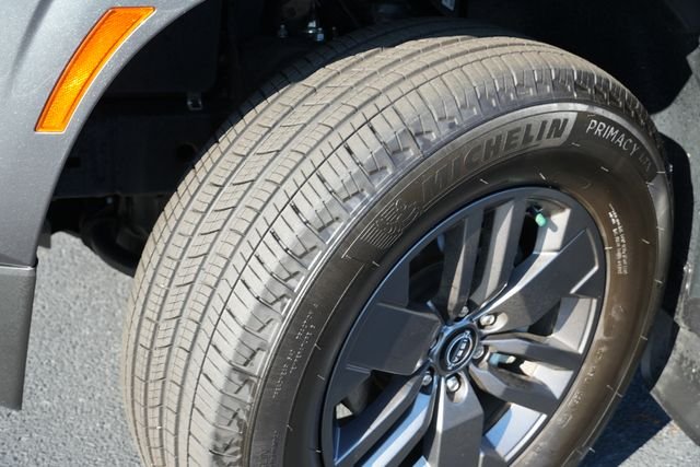 Used 2025 Gray Nissan SV image 11