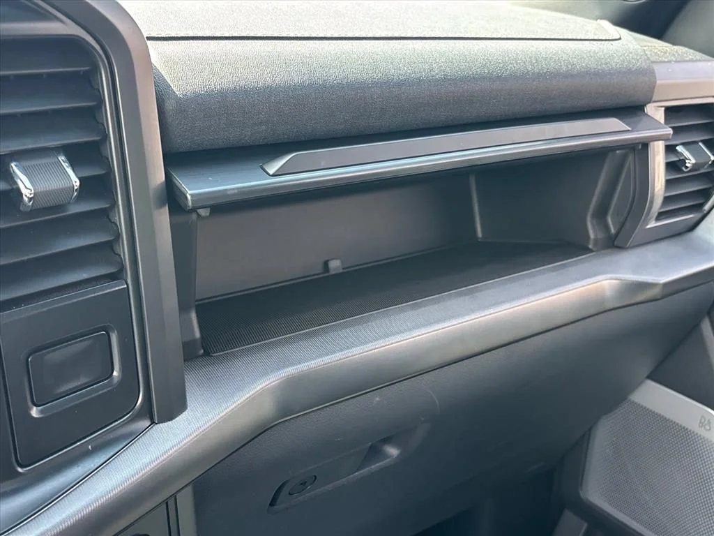 Used 2024 Gray Ford Lariat image 39