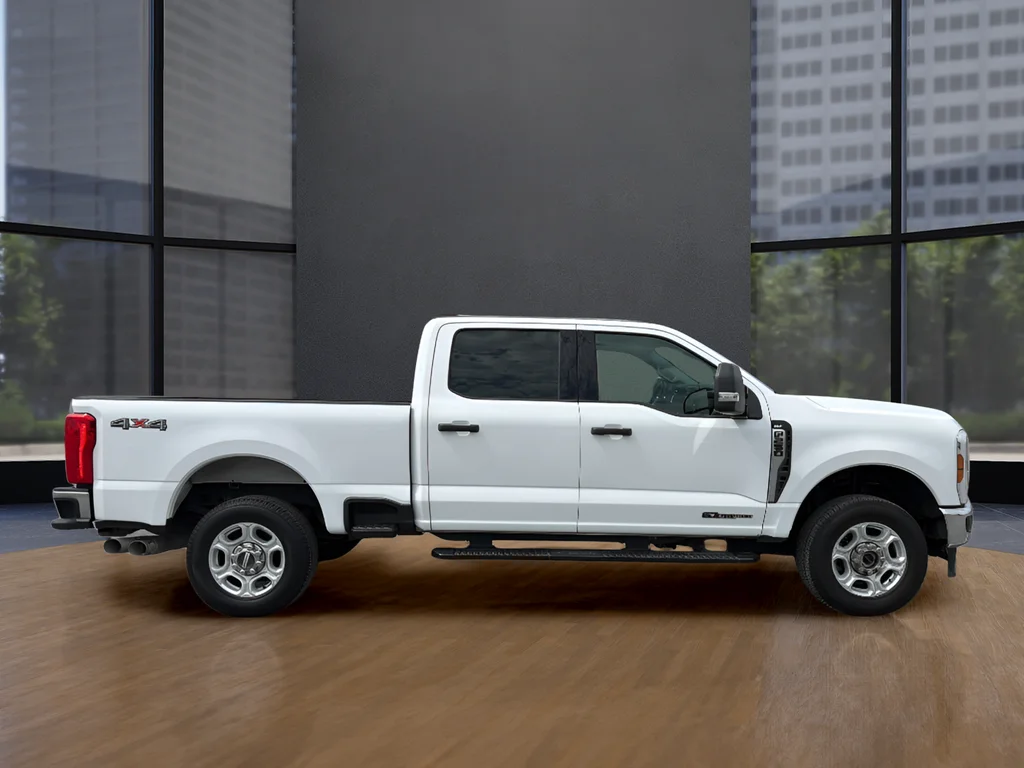 Used 2025 White Ford XLT image 16