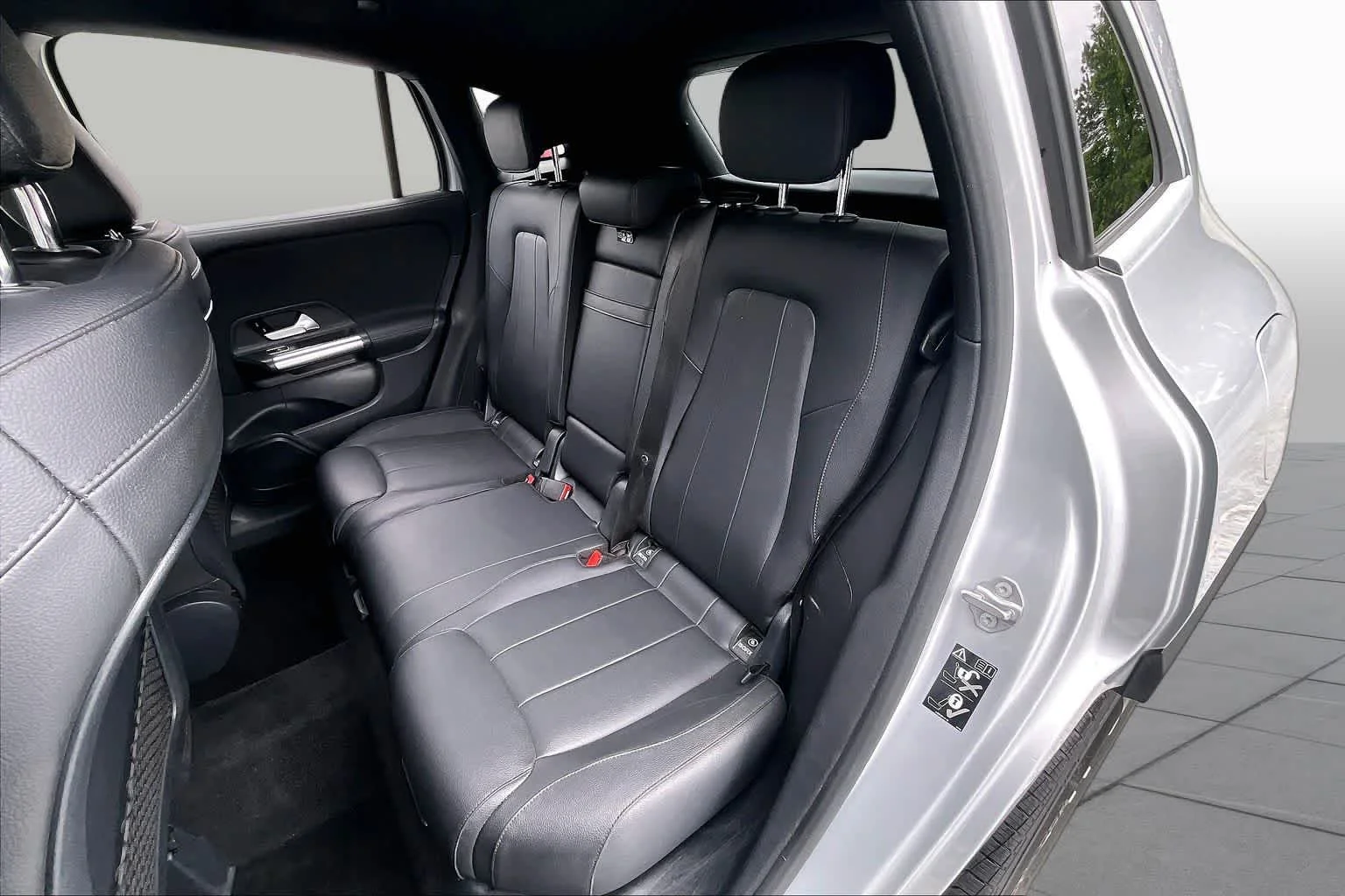 Used 2021 Iridium Silver Metallic Mercedes-Benz GLA 250 image 15