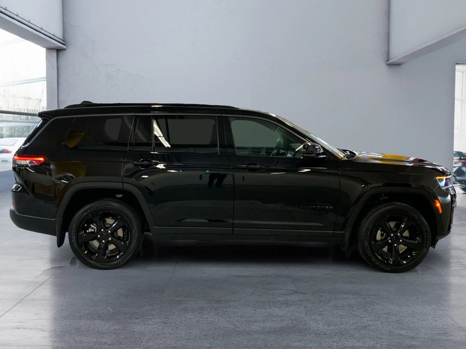 New 2026 Diamond Black Crystal Pearl Jeep Altitude image 6