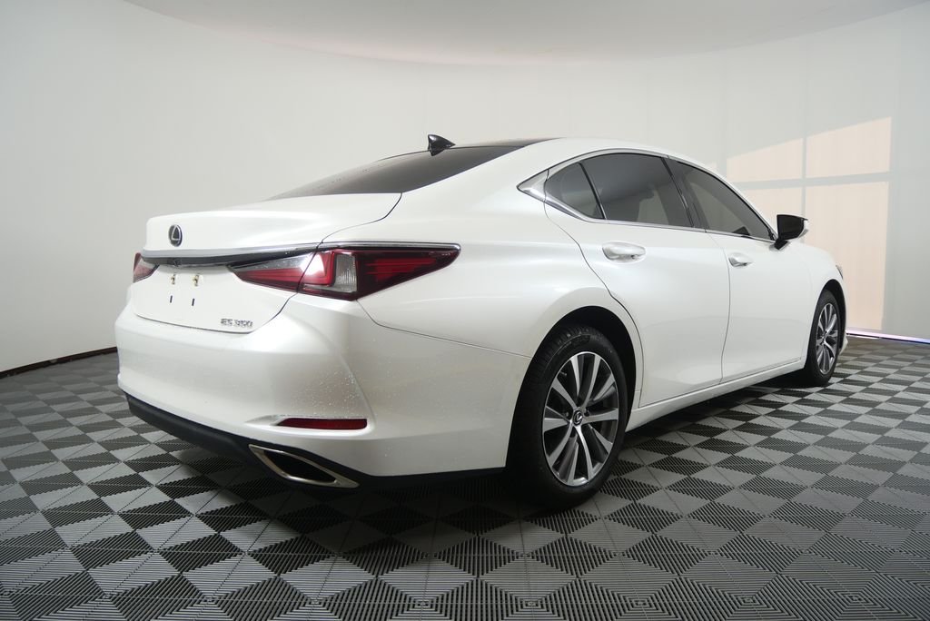 Used 2019 White Pearl Lexus 350 image 3