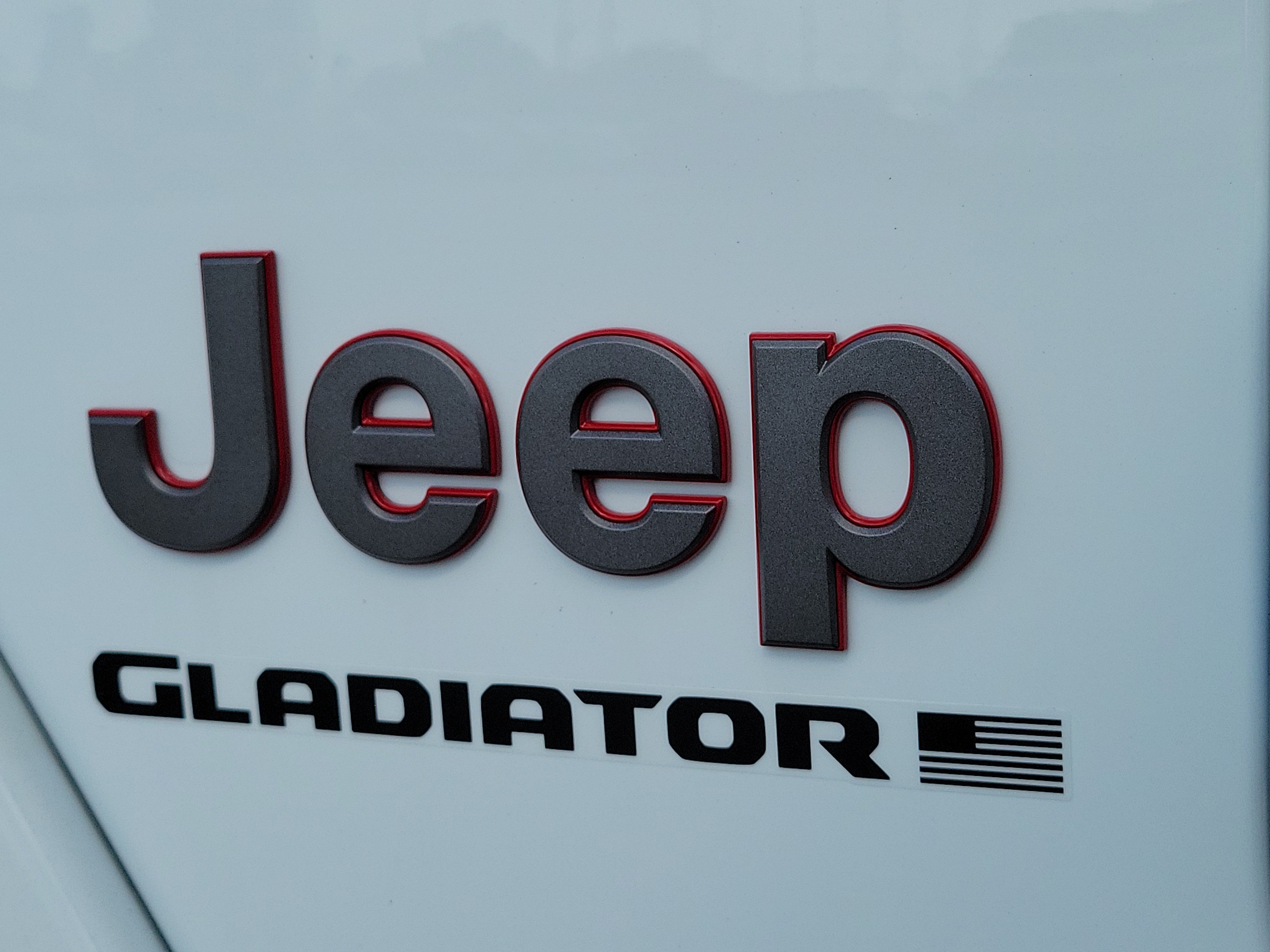 New 2026 Bright White Clear-Coat Exterior Paint Jeep Rubicon image 6