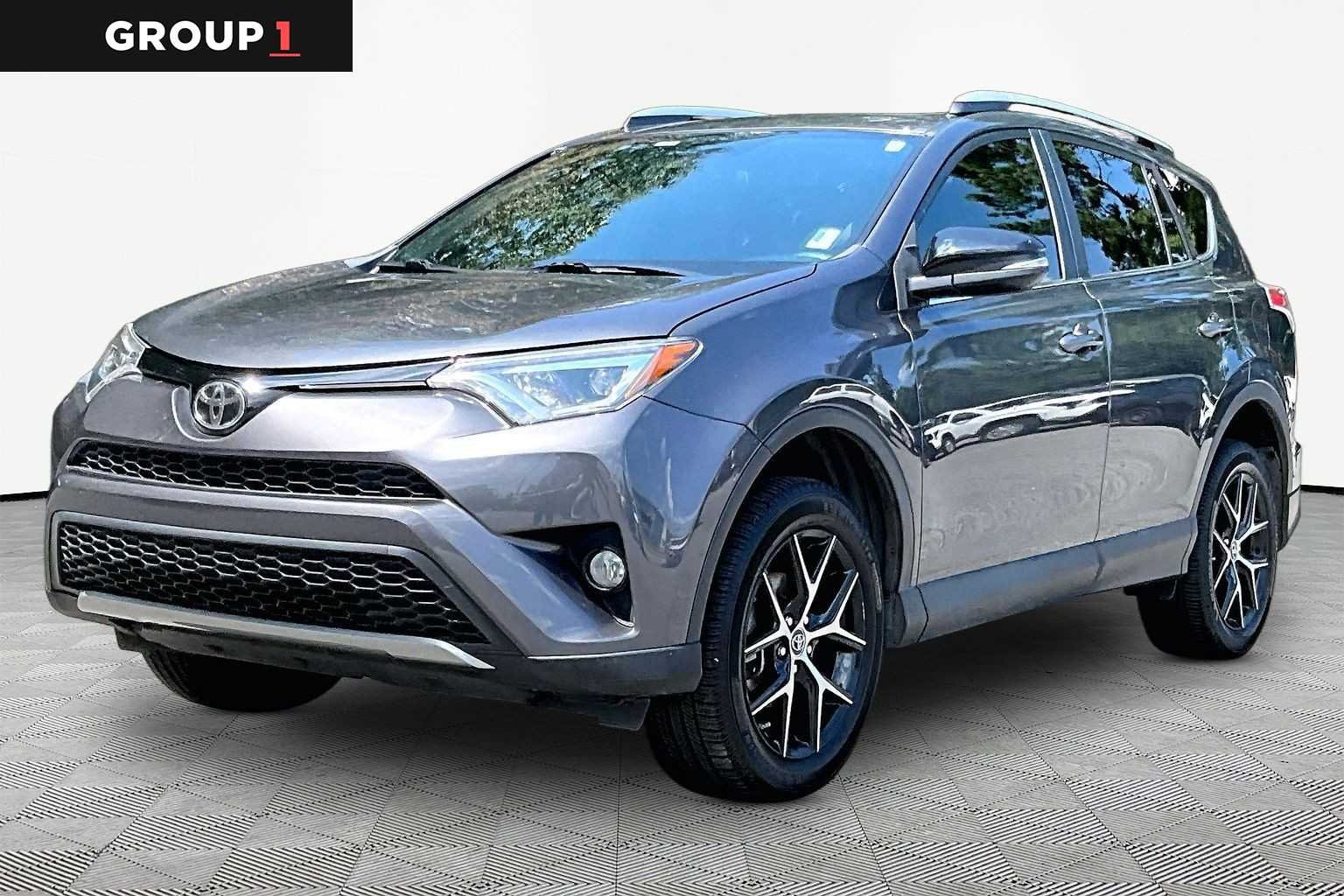 2017 Toyota RAV4 SE