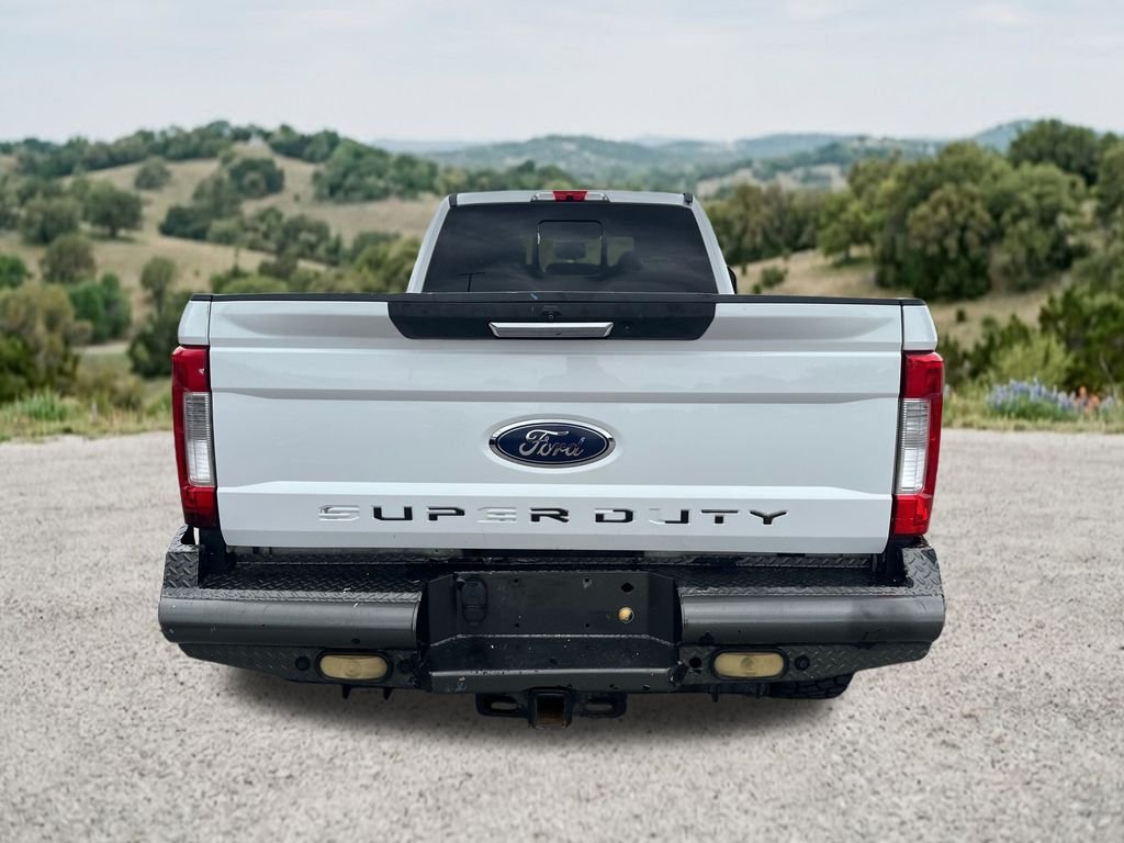 Used 2017 White Ford Lariat image 9