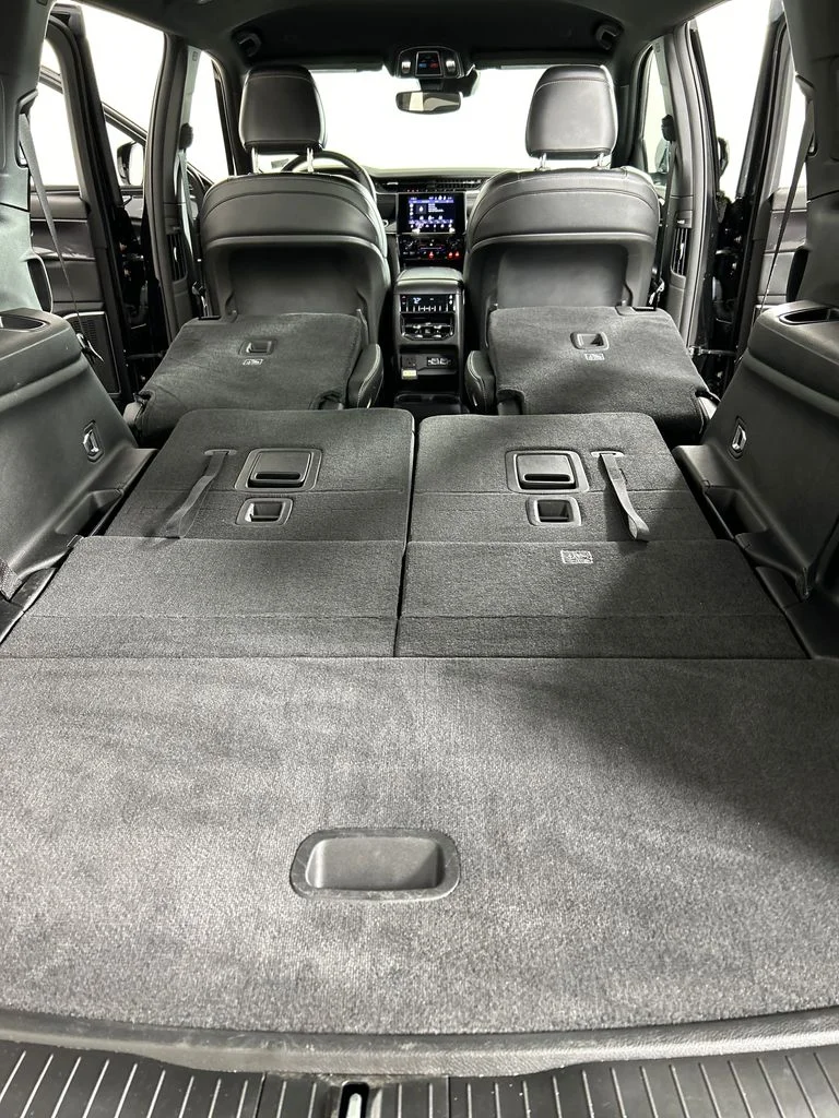 Used 2021 Black Jeep Altitude image 22