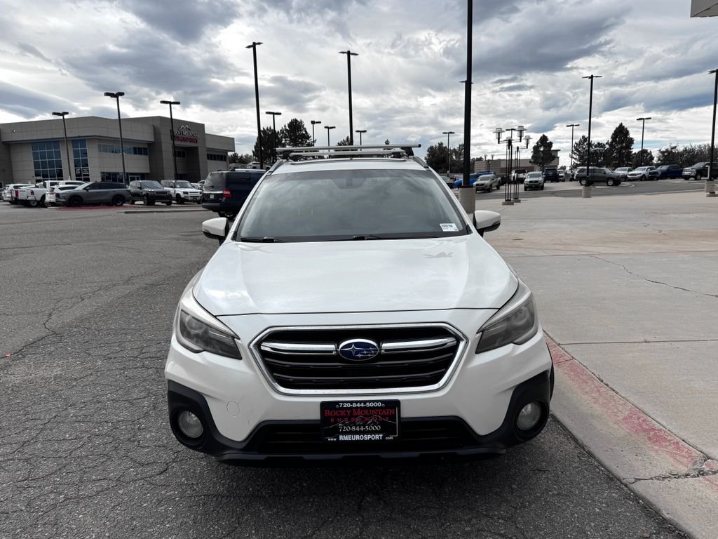 Used 2018 White Subaru 2.5i image 3