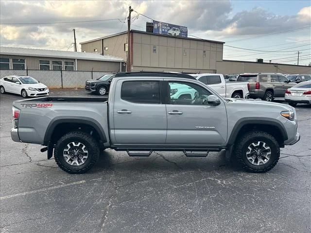 Used 2021  Toyota TRD Off-Road image 13