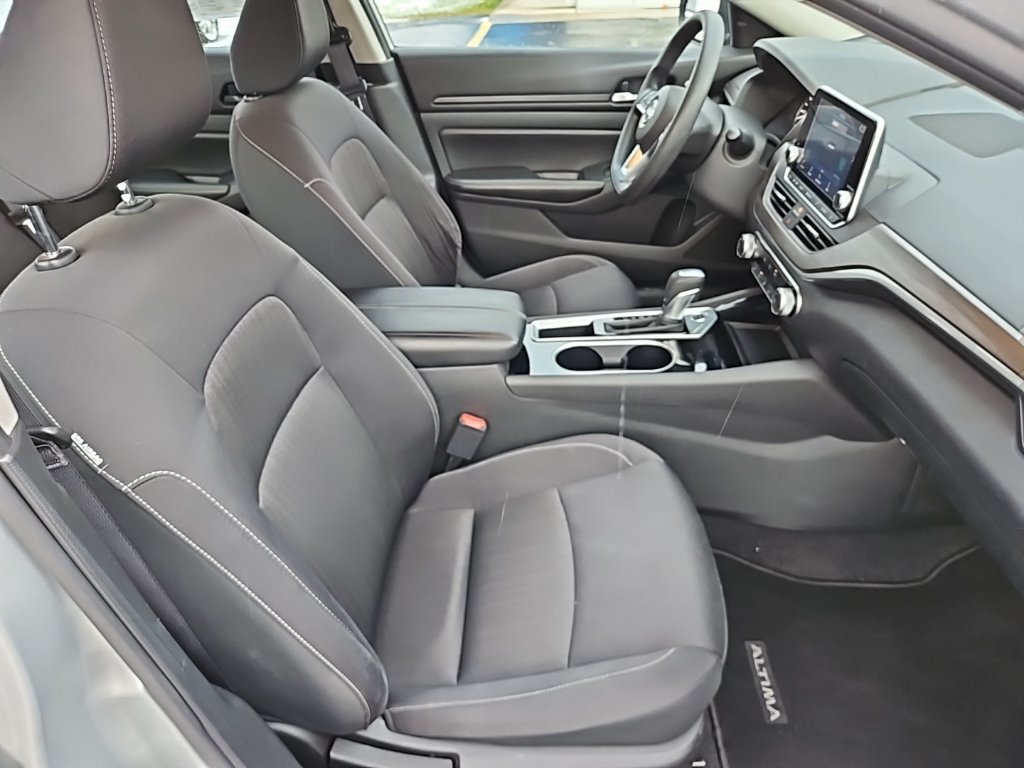 2024 Nissan Altima SV - Photo 21