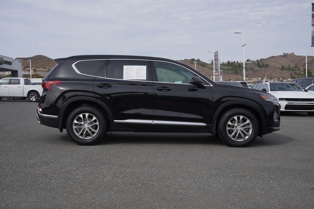 Certified Used 2020 Black Hyundai SE image 2