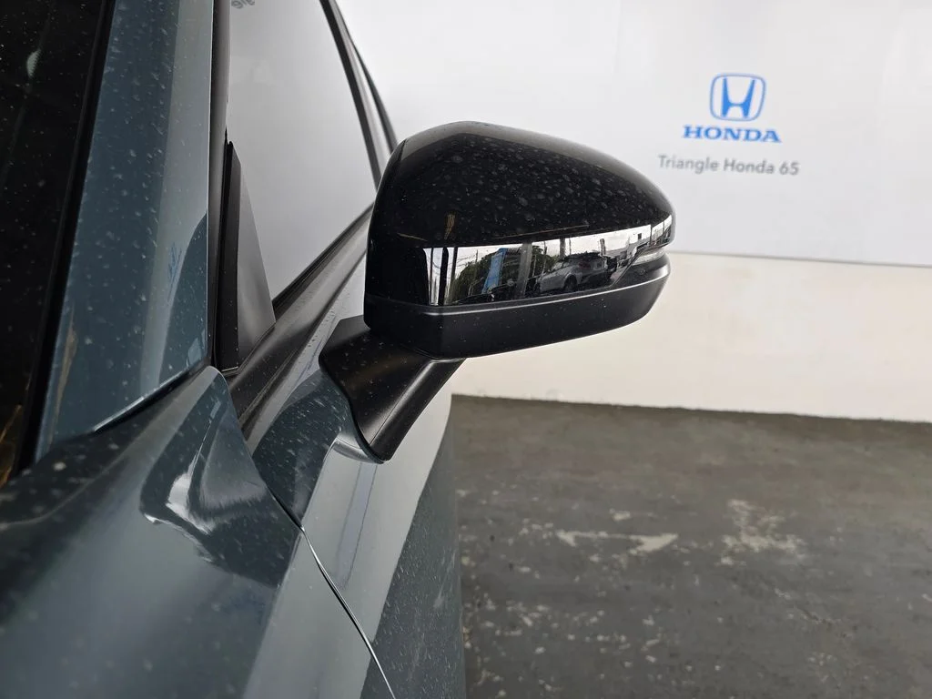 Used 2025  Honda Sport image 34