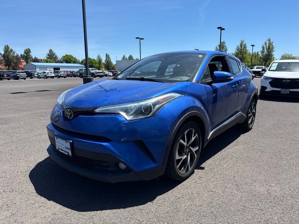 Used 2018 Blue Eclipse Metallic Toyota XLE Premium image 3