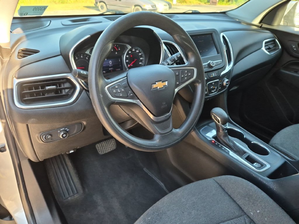 Used 2022 Silver Chevrolet LT image 28