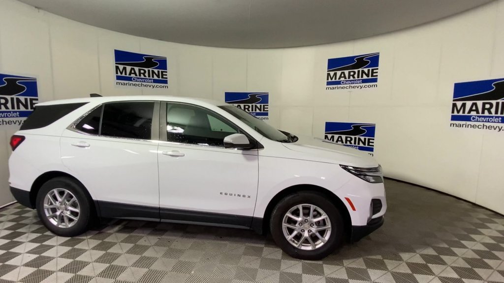 Used 2022 SUMMIT WHITE Chevrolet LT image 3