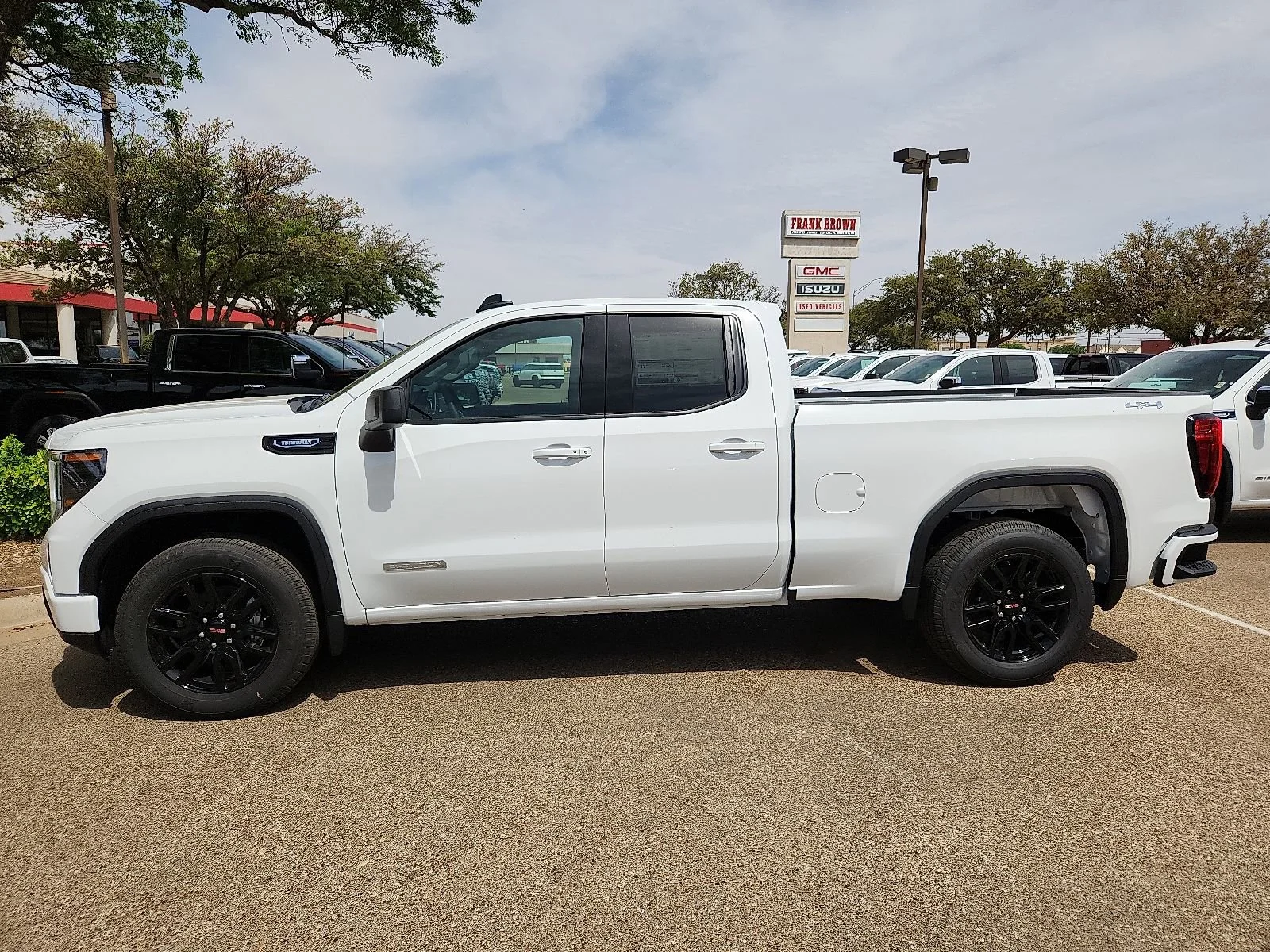 New 2026 Summit White GMC Elevation image 2