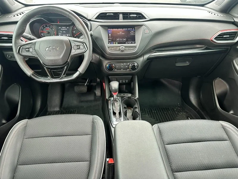 Used 2022  Chevrolet RS image 11
