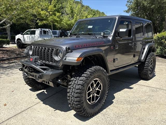 New 2026 Granite Crystal Metallic Clear-Coat Exterior Paint Jeep Rubicon image 4