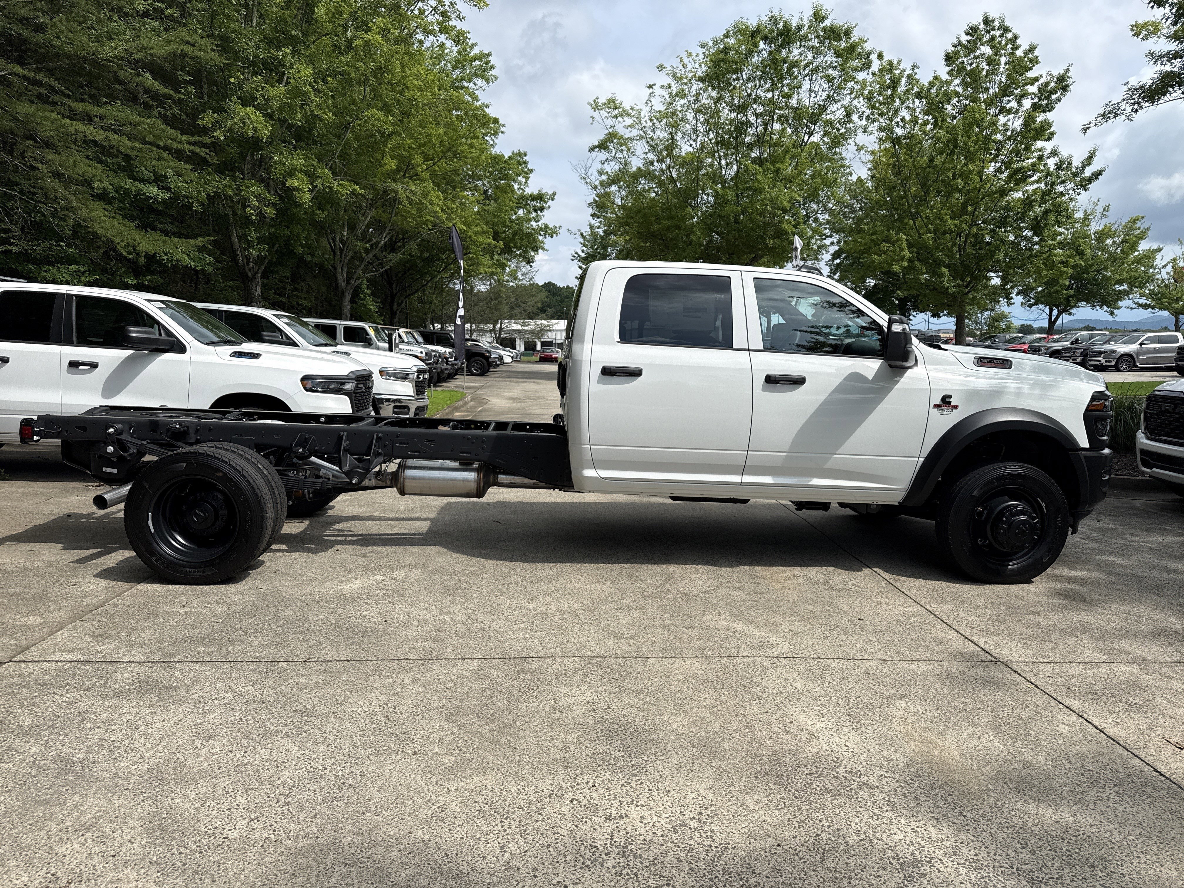 New 2026 Bright White Clearcoat RAM Tradesman image 8