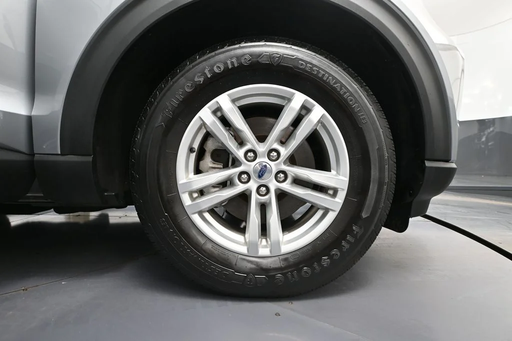 Certified Used 2022 Silver Ford XLT image 12